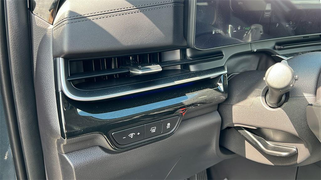 new 2026 Kia Carnival Hybrid car, priced at $55,460