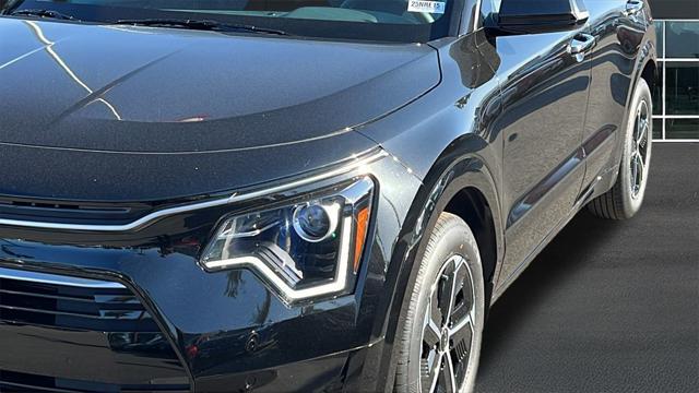 new 2025 Kia Niro car, priced at $35,105
