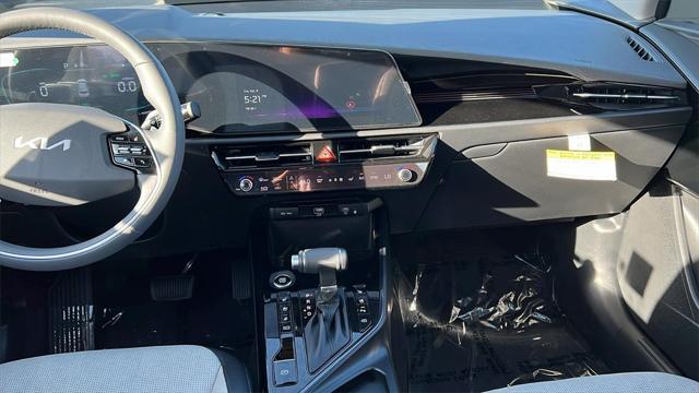new 2025 Kia Niro car, priced at $35,105