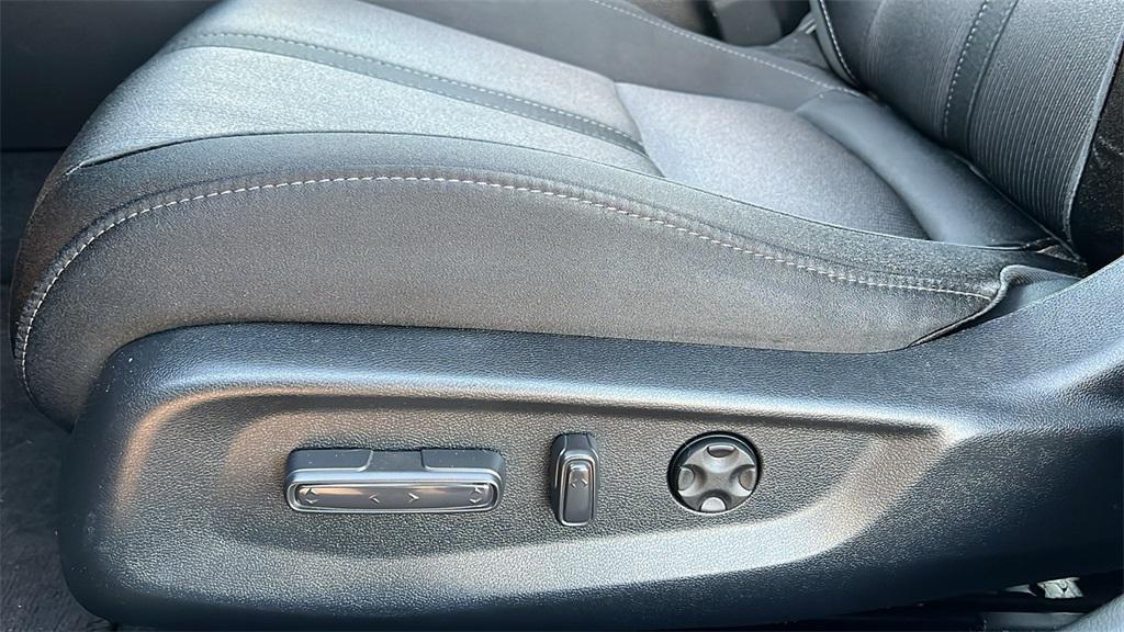 used 2021 Honda Accord Hybrid car, priced at $25,899