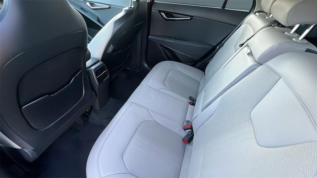 new 2025 Kia Niro car, priced at $31,930