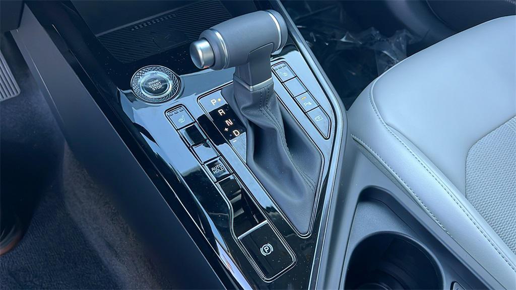 new 2025 Kia Niro car, priced at $31,930