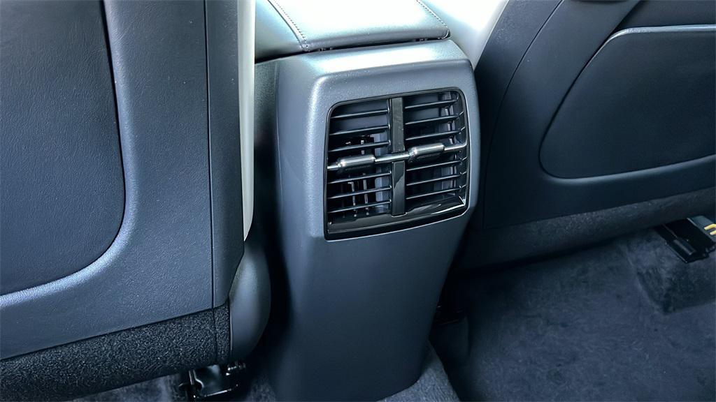 new 2025 Kia Niro car, priced at $31,930