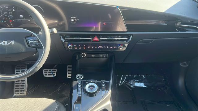 new 2025 Kia Niro EV car