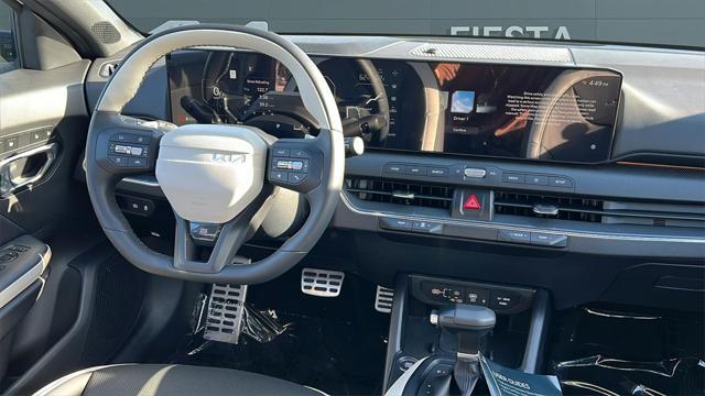 new 2025 Kia K4 car