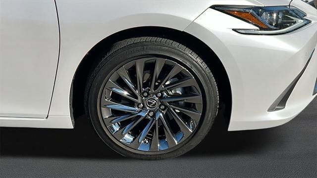 used 2024 Lexus ES 350 car, priced at $44,688