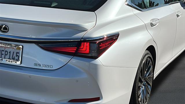used 2024 Lexus ES 350 car, priced at $44,688