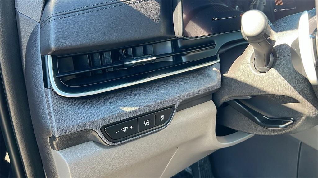 new 2026 Kia Carnival Hybrid car, priced at $45,065