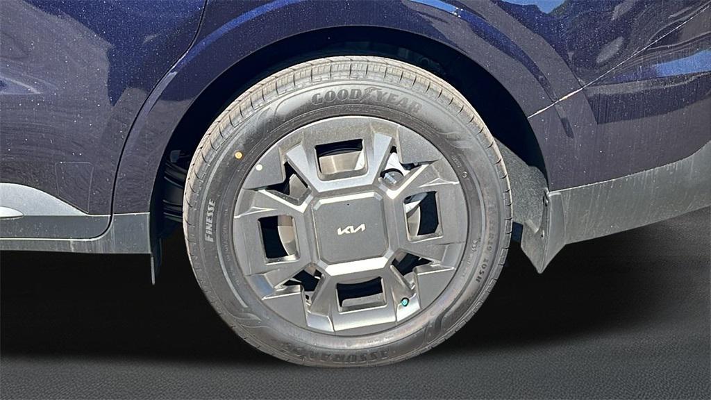 new 2026 Kia Carnival Hybrid car, priced at $45,065