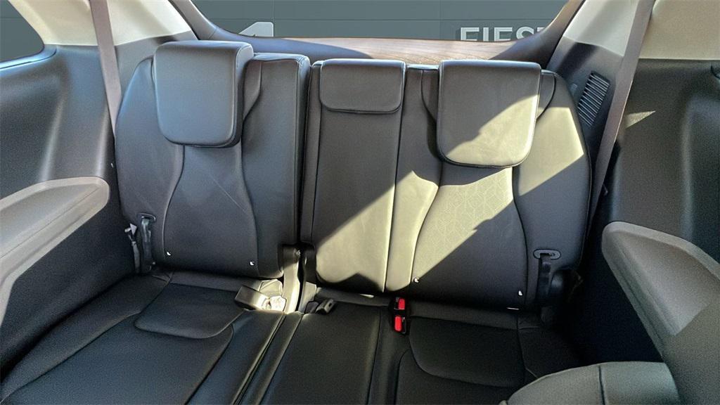 new 2026 Kia Carnival Hybrid car, priced at $45,065