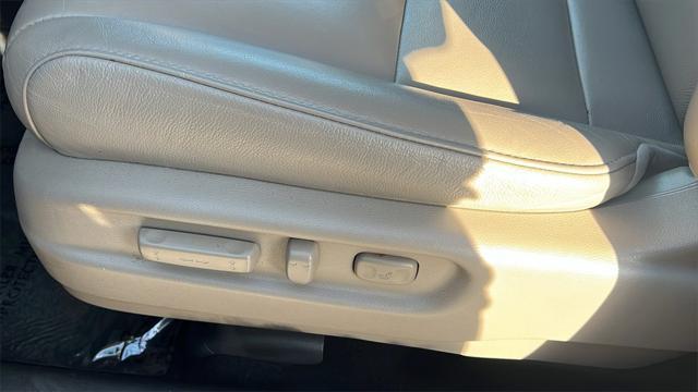 used 2016 Honda Pilot car, priced at $12,999