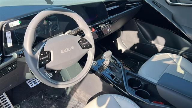 new 2025 Kia Niro car