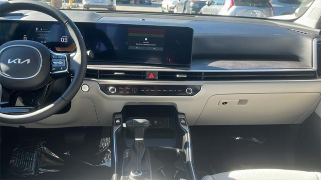 new 2025 Kia Sorento car, priced at $43,490