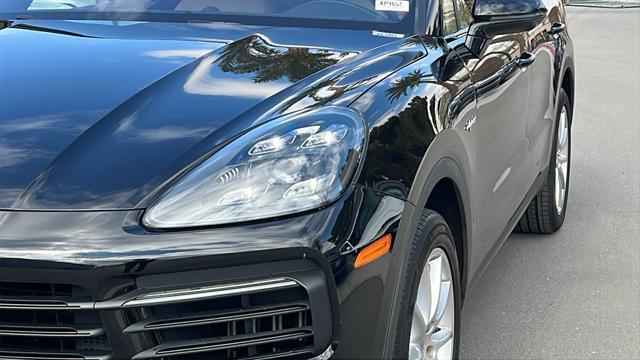 used 2020 Porsche Cayenne E-Hybrid car, priced at $50,499