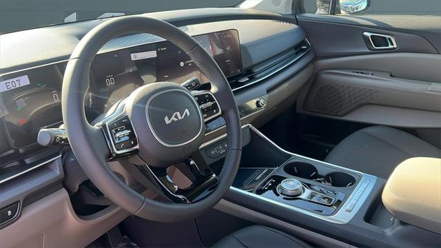 new 2025 Kia Carnival Hybrid car, priced at $44,027
