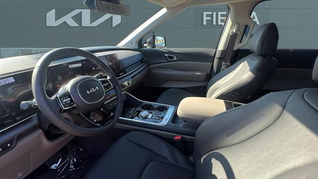 new 2025 Kia Carnival Hybrid car, priced at $44,027