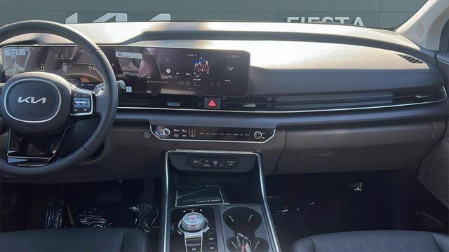 new 2025 Kia Carnival Hybrid car, priced at $44,027