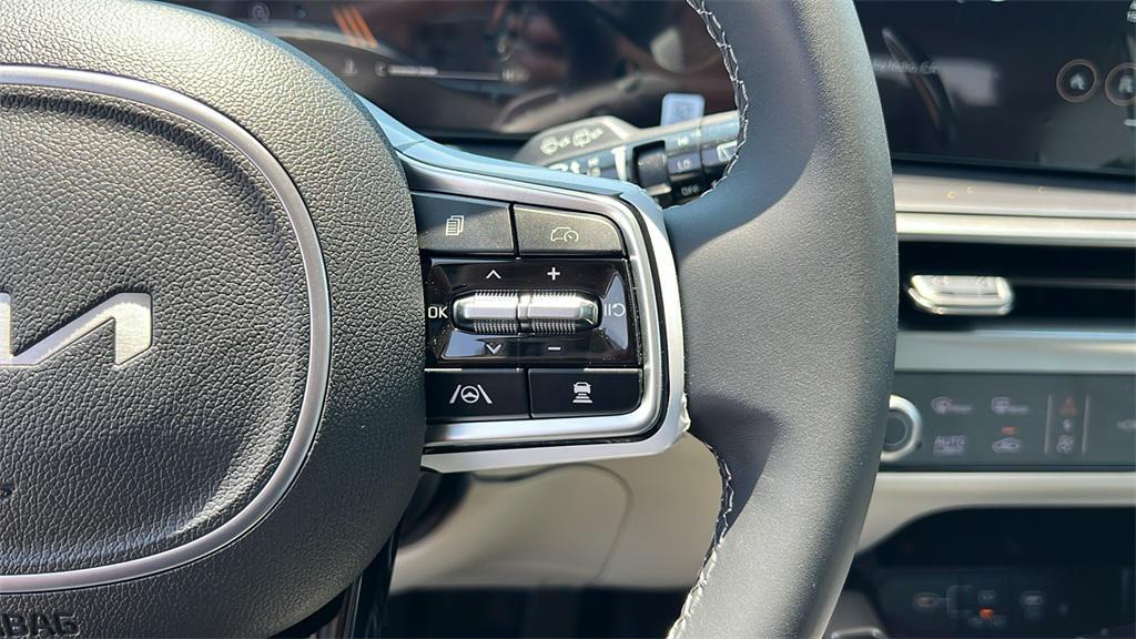 new 2025 Kia Sorento car, priced at $38,010