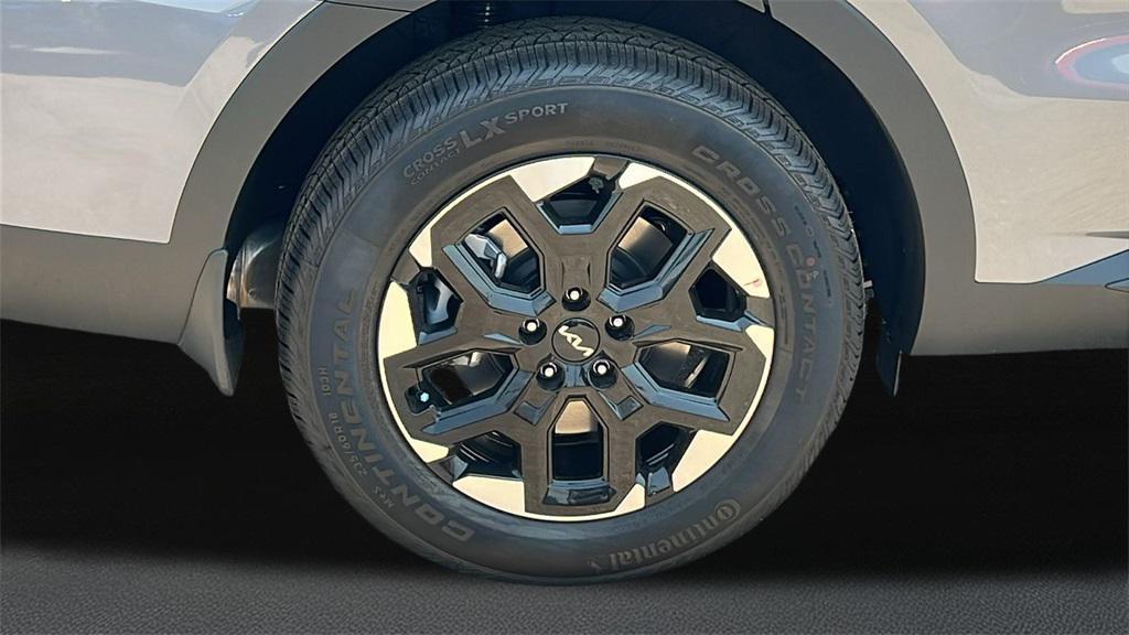 new 2025 Kia Sorento car, priced at $38,010
