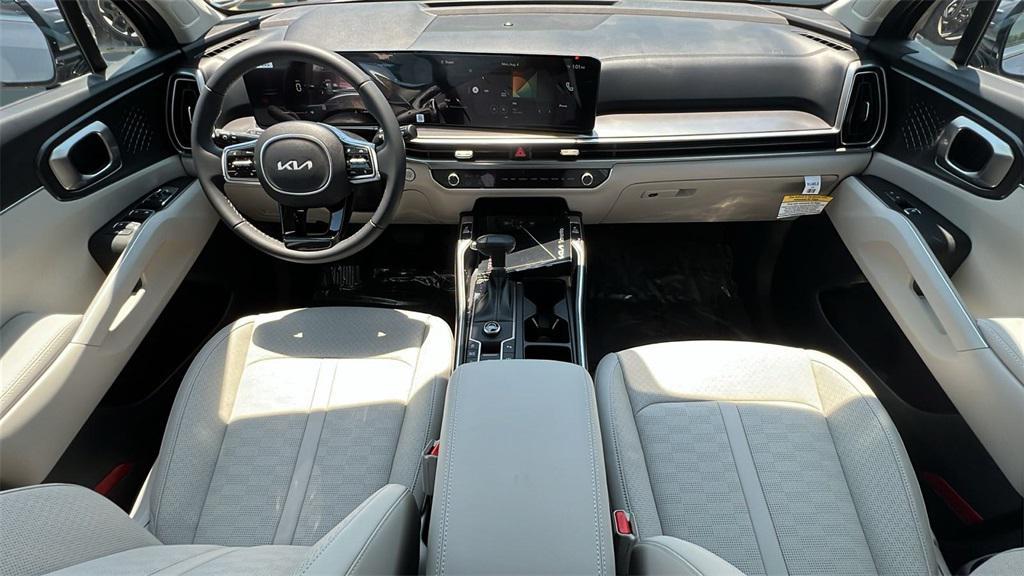 new 2025 Kia Sorento car, priced at $38,010