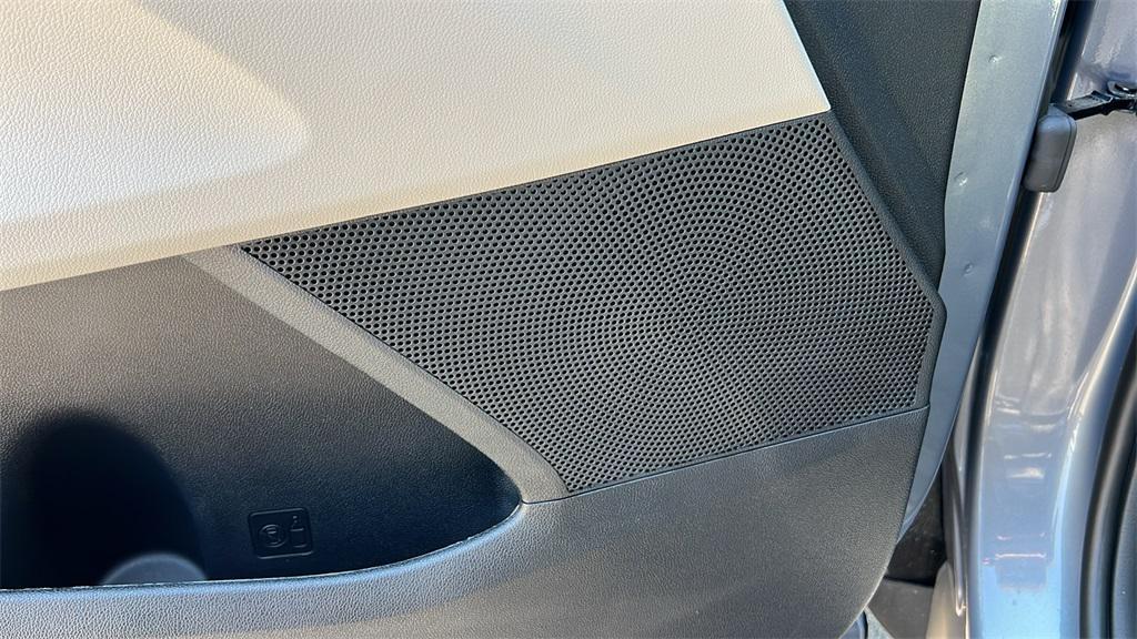 new 2025 Kia Sorento car, priced at $38,010