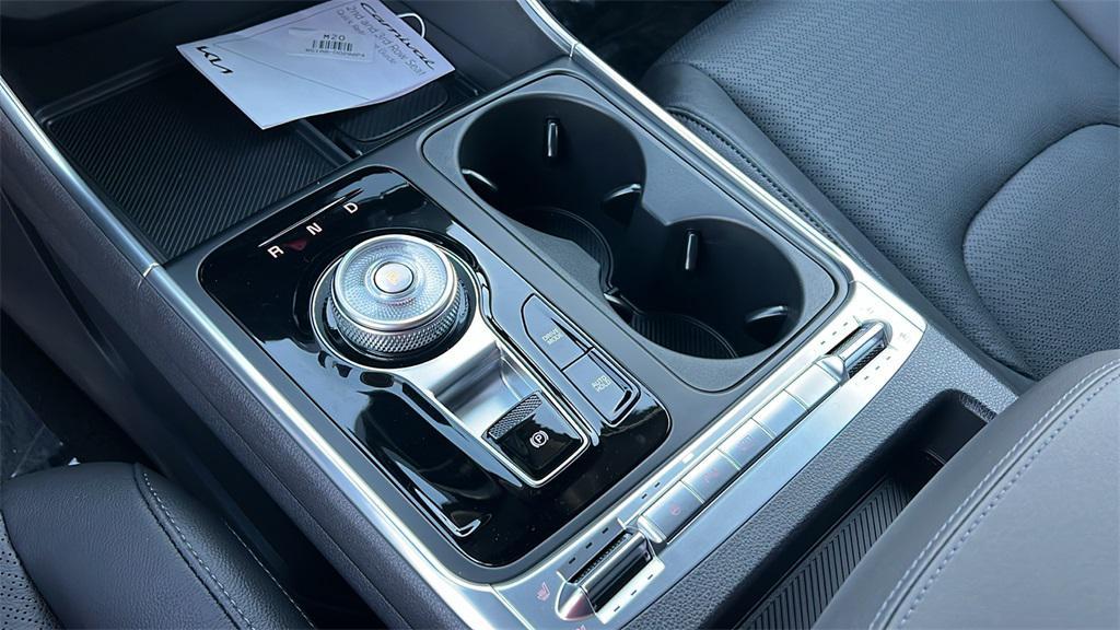 new 2026 Kia Carnival Hybrid car, priced at $55,550