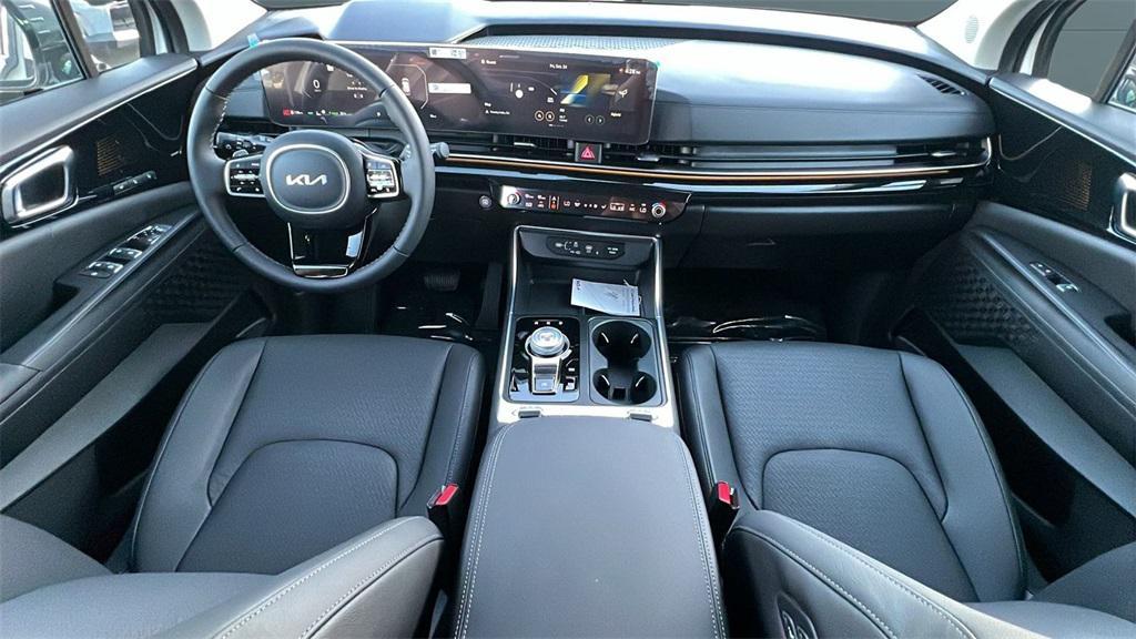 new 2026 Kia Carnival Hybrid car, priced at $55,550