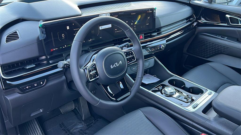 new 2026 Kia Carnival Hybrid car, priced at $55,550