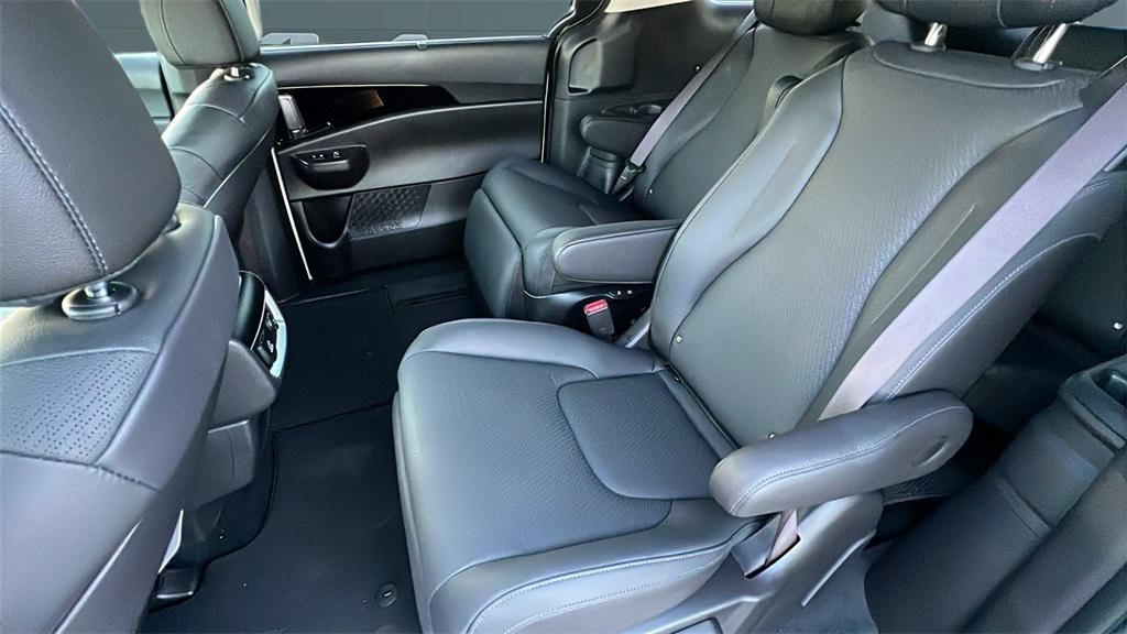 new 2026 Kia Carnival Hybrid car, priced at $55,550