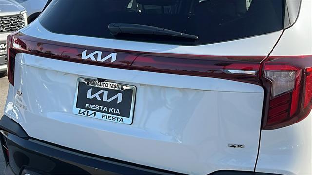 new 2025 Kia Seltos car, priced at $28,670