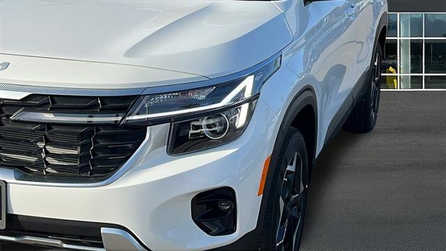 new 2025 Kia Seltos car, priced at $28,670