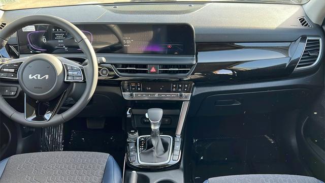 new 2025 Kia Seltos car, priced at $28,670