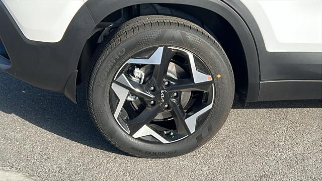 new 2025 Kia Seltos car, priced at $28,670