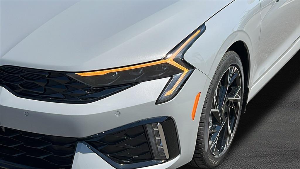new 2025 Kia K5 car, priced at $30,306