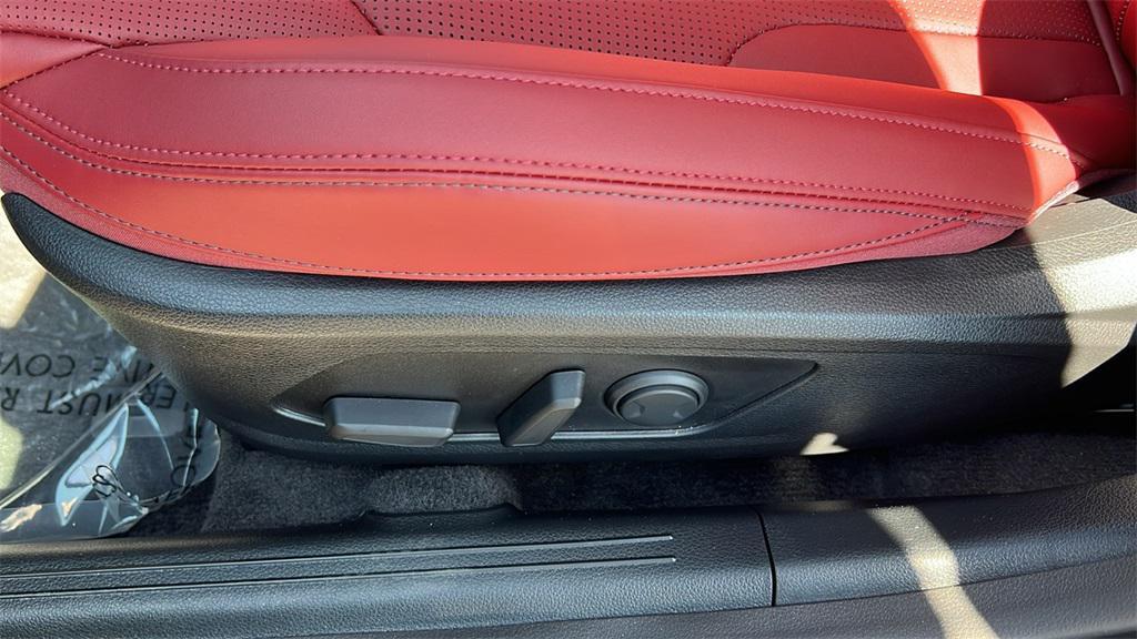 new 2025 Kia K5 car, priced at $30,306