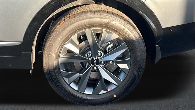 new 2025 Kia Sportage Hybrid car, priced at $40,115