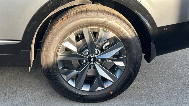 new 2025 Kia Sportage Hybrid car, priced at $40,115