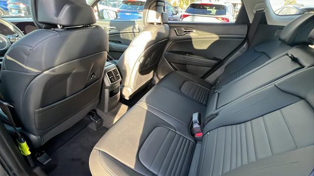 new 2025 Kia Sportage Hybrid car, priced at $40,115