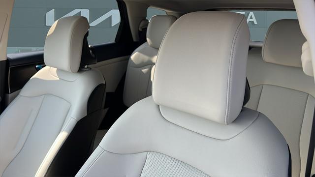 new 2025 Kia Sportage Hybrid car