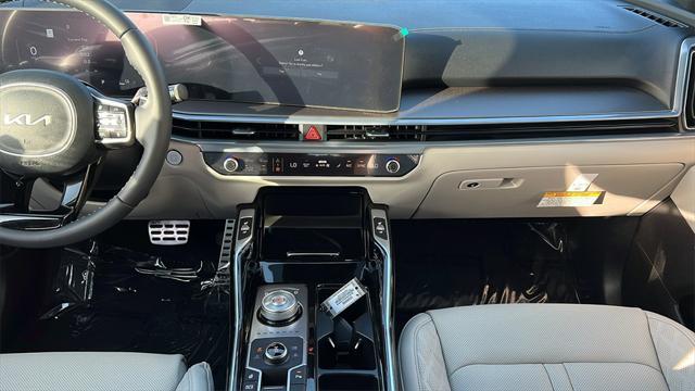 new 2025 Kia Sorento Hybrid car, priced at $49,195