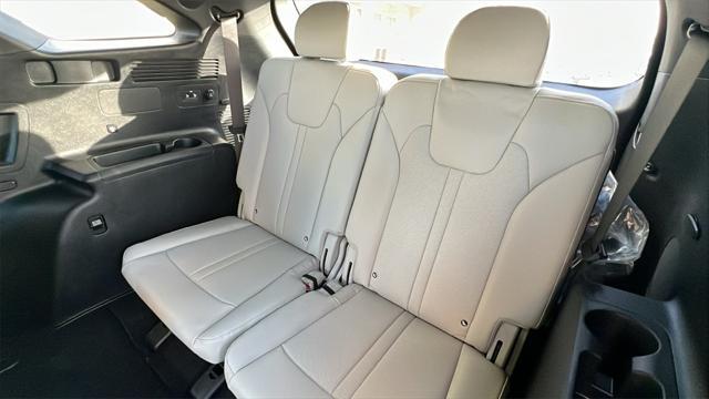 new 2025 Kia Sorento Hybrid car, priced at $49,195