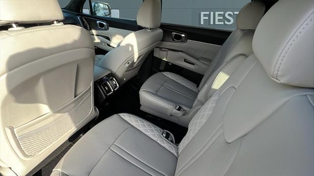 new 2025 Kia Sorento Hybrid car, priced at $49,195