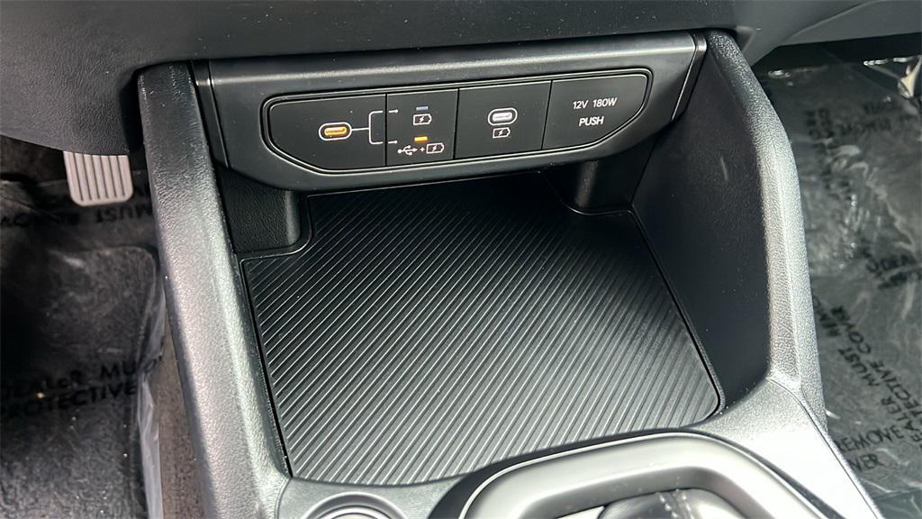 new 2025 Kia K4 car, priced at $24,580