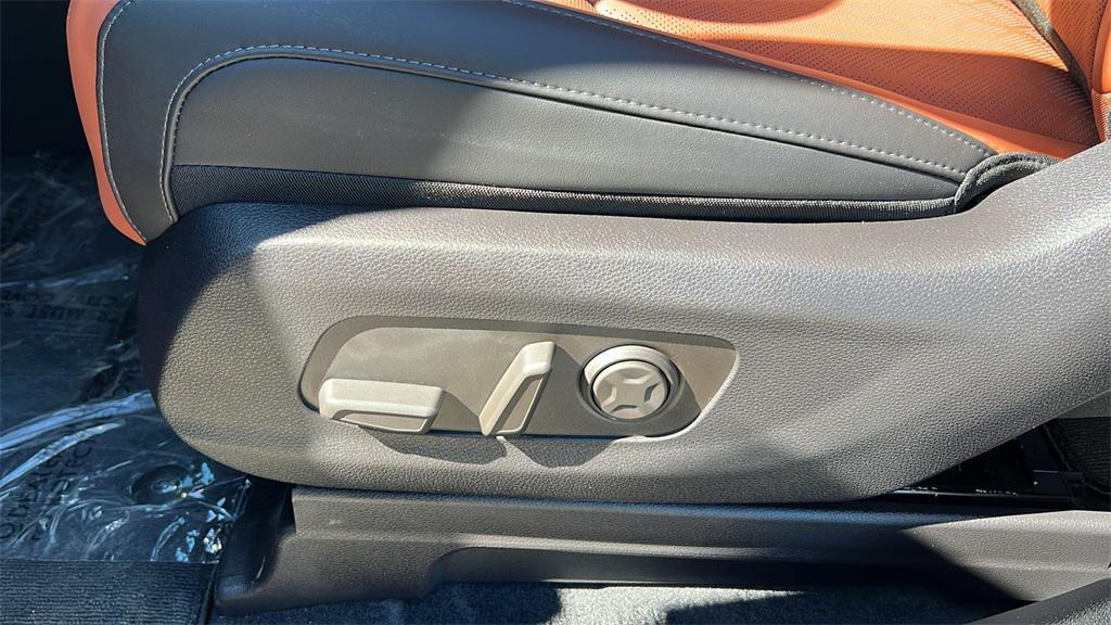 new 2026 Kia Carnival Hybrid car, priced at $51,460