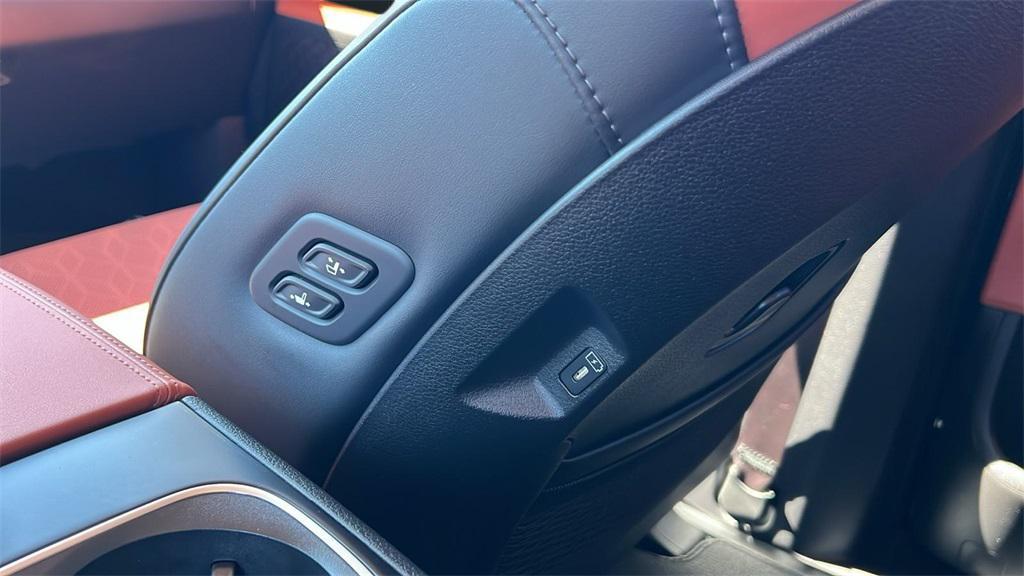 new 2026 Kia Carnival Hybrid car, priced at $51,460