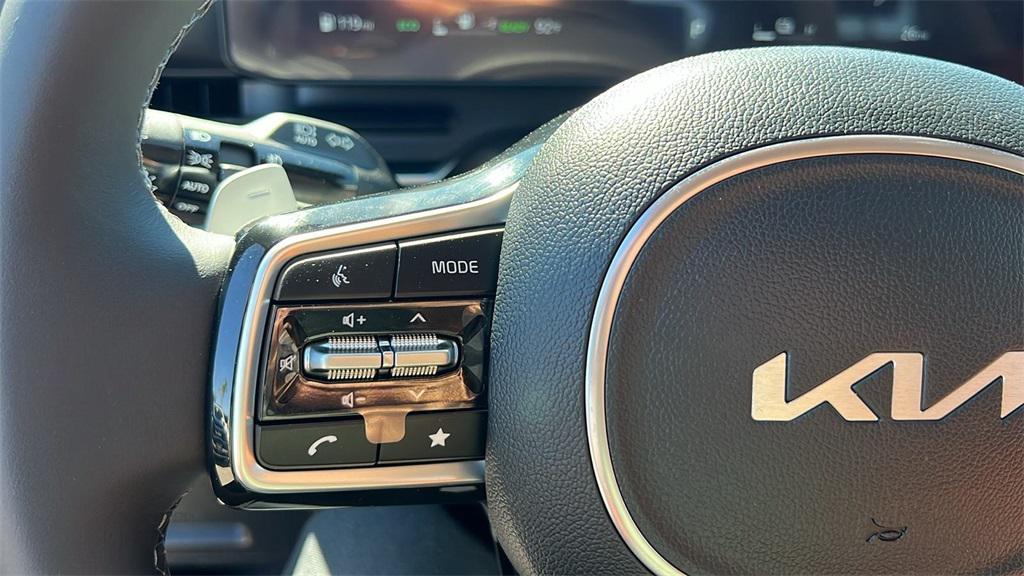 new 2026 Kia Carnival Hybrid car, priced at $51,460