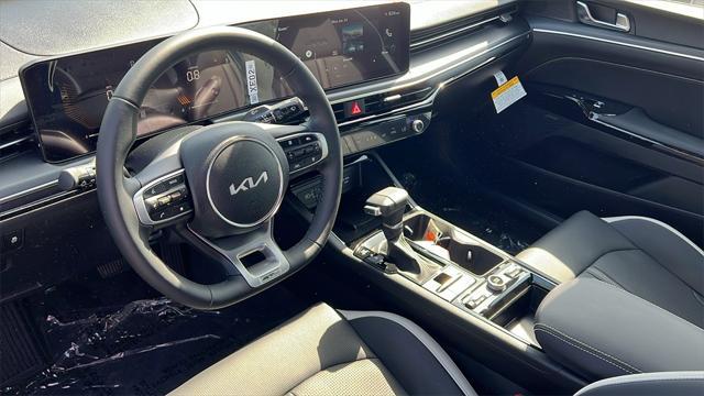 new 2025 Kia K5 car