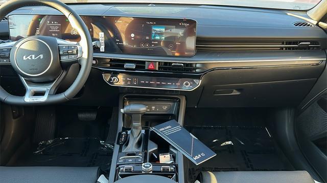new 2025 Kia K5 car, priced at $30,200