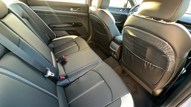 new 2025 Kia K5 car, priced at $30,200