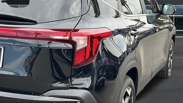 new 2025 Kia Seltos car, priced at $29,120